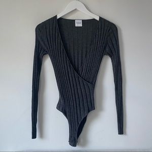 MADELEINE THOMPSON Gray Ribbed Cashmere Bodysuit S